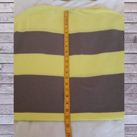 Oversized Ann Taylor Crop Style Top w/ Tab Sleeves - Picture 7 of 8